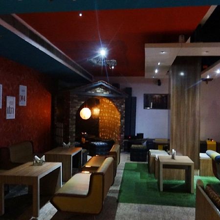 Hotel Rajdhani Regency Гувахати Экстерьер фото