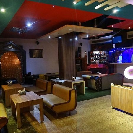 Hotel Rajdhani Regency Гувахати Экстерьер фото